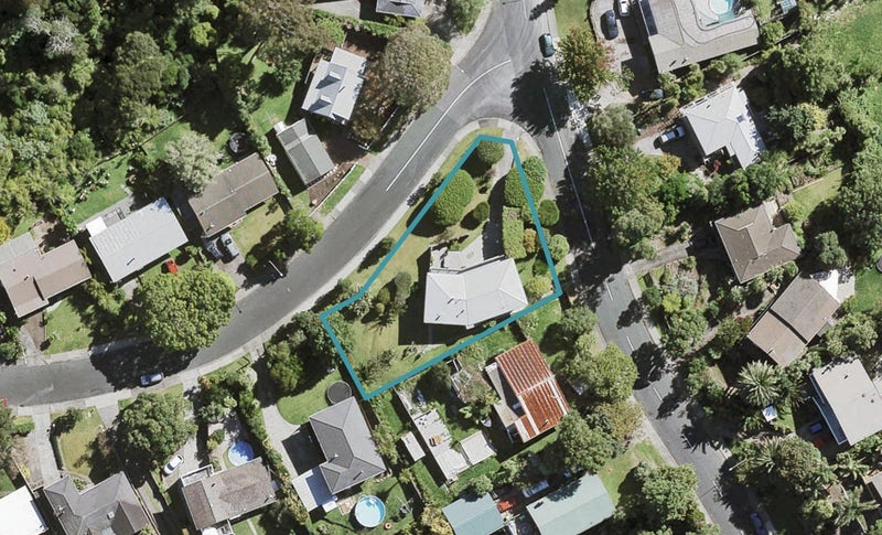 9 Autumn Avenue, Glen Eden, Auckland - Carousel 1