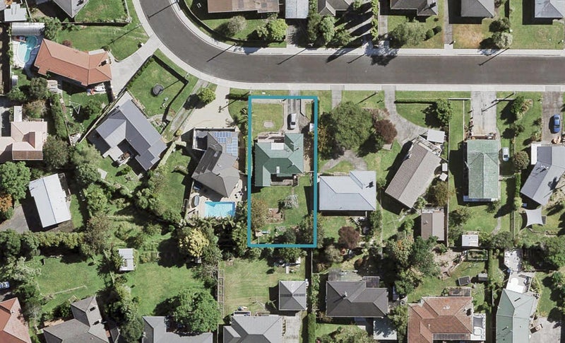 11 Rembrandt Place, Opaheke, Papakura - Carousel 1