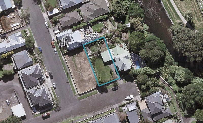 219/217 Gill Street, Strandon, New Plymouth - Carousel 1