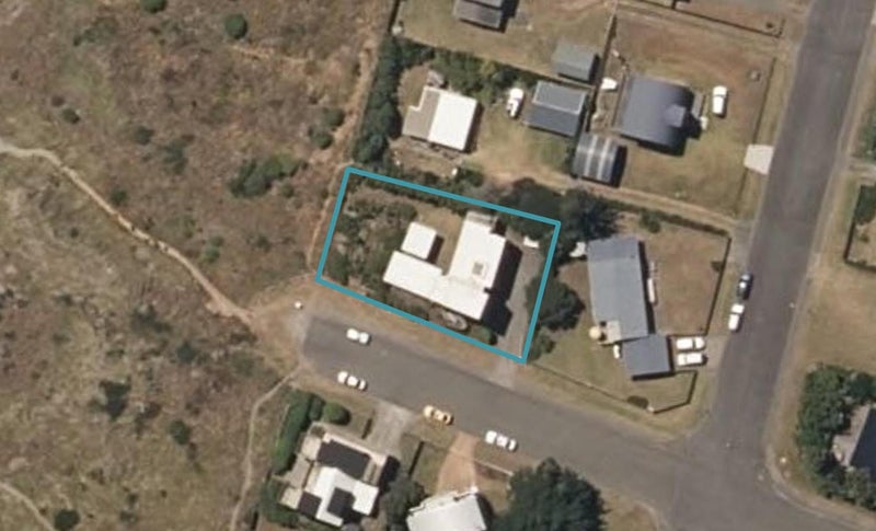 2 Hydrabad Drive, Waitarere Beach, Levin - Carousel 1