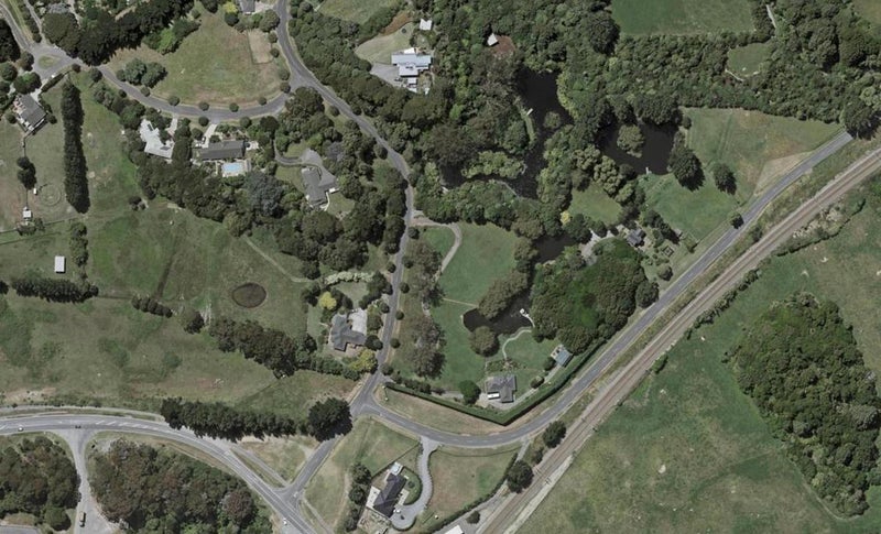 2 Greendale Drive, Otaihanga, Paraparaumu - Carousel 1