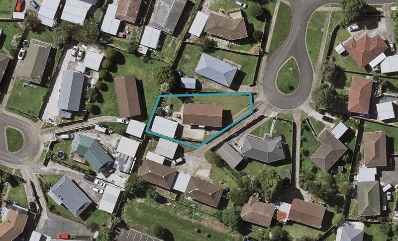5 Iota Place, Clover Park, Auckland - Carousel 1