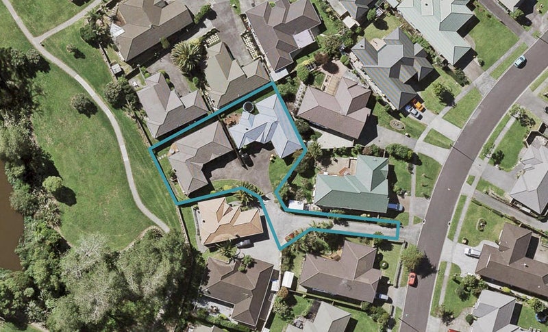 2/21 Glanworth Place, Dannemora, Auckland - Carousel 1