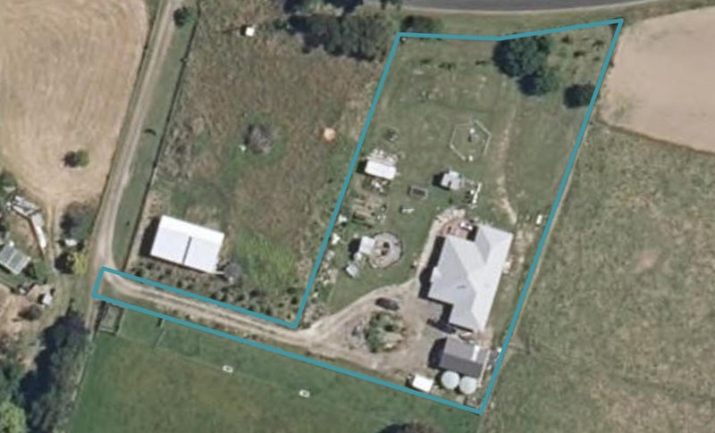 207 Muhunoa Road, OHAU, LEVIN - Carousel 1