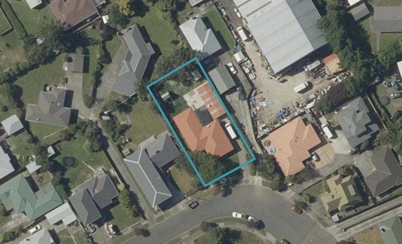 9 Woburn Place, Takaro, Palmerston North - Carousel 1