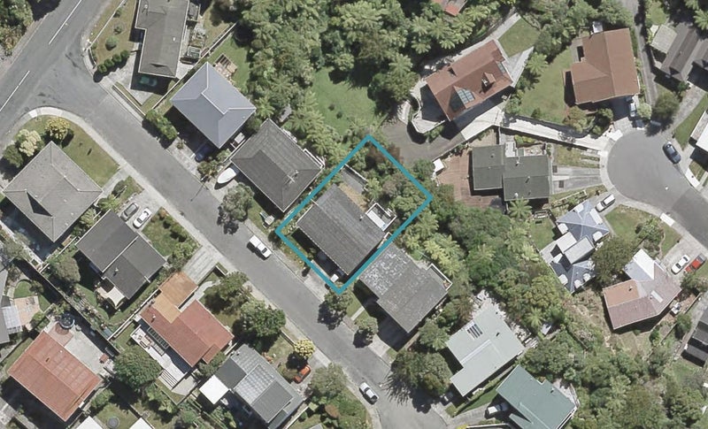 4 Ardal Grove, Tirohanga, Lower Hutt - Carousel 1