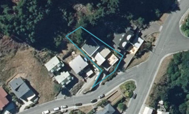 3 Caples Place, Fernhill, Queenstown - Carousel 1