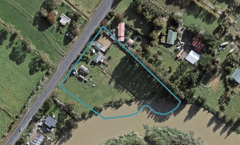 2306 State Highway 16, Helensville, Helensville - Carousel 1
