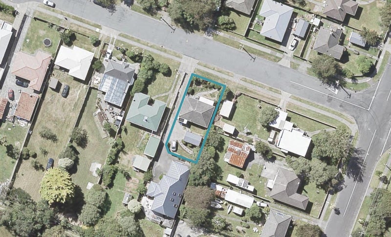 21 Faulke Avenue, Wainuiomata, Lower Hutt - Carousel 1