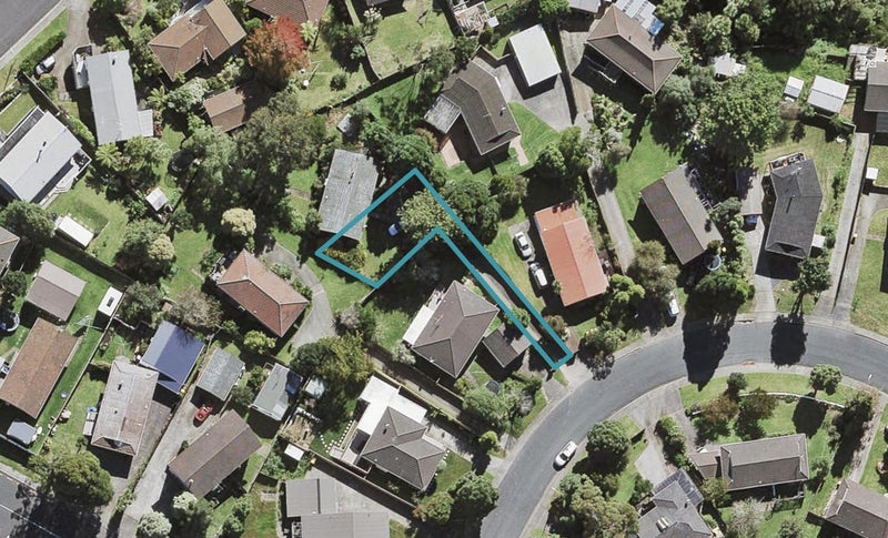 10A Glastron Place, Bayview, Auckland - Carousel 1