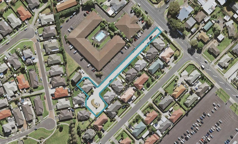 16 Tidal Road, Mangere, Auckland - Carousel 1