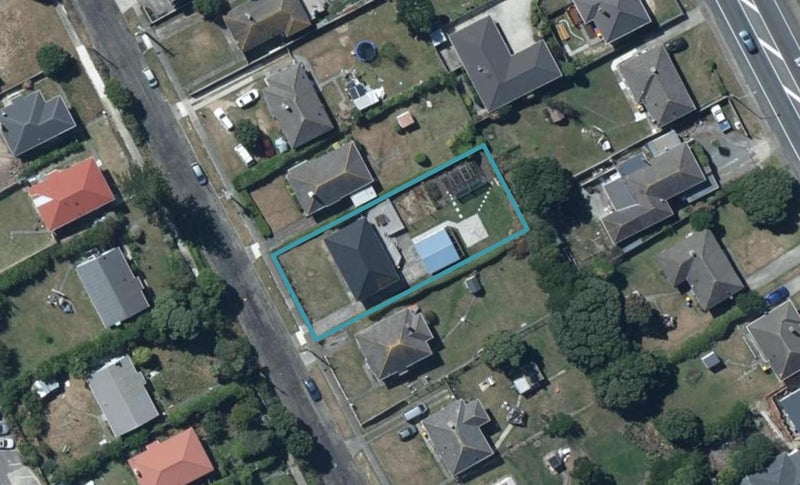 9 Waiuta Street, Titahi Bay, Porirua - Carousel 1
