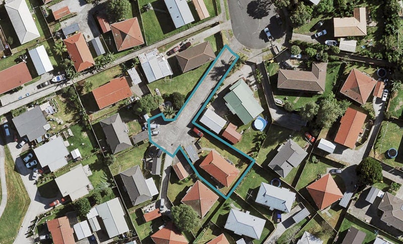 30 Dungarvon Place, Clendon Park, Auckland - Carousel 1