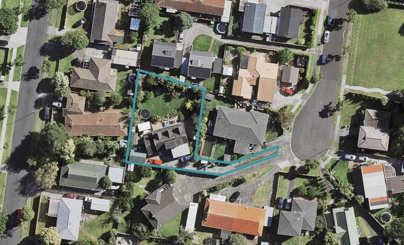17 Honey Place, Weymouth, Auckland - Carousel 1