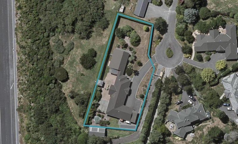 10 Conifer Court, Raumati Beach, Paraparaumu - Carousel 1