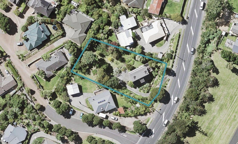 141A Browns Bay Road, Browns Bay, Auckland - Carousel 1