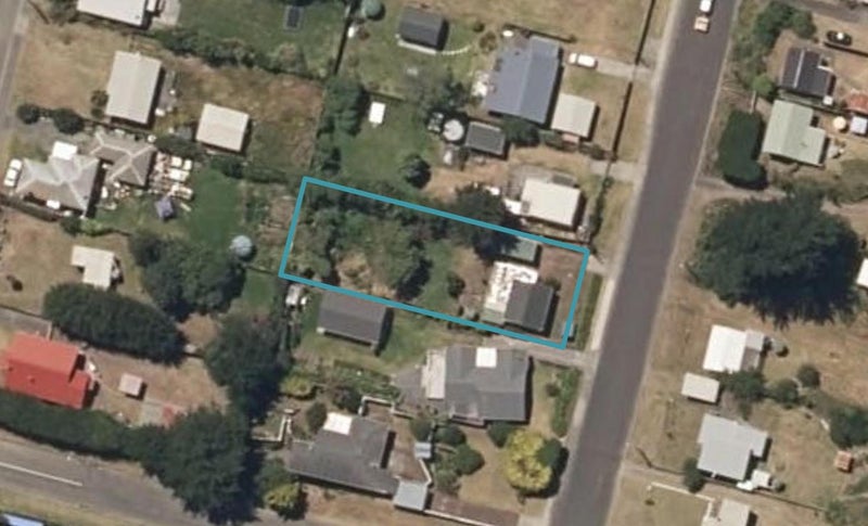 99 Kahukura Avenue, Waitārere Beach, Levin - Carousel 1