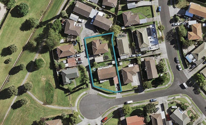 2/3 Myna Place, Weymouth, Auckland - Carousel 1
