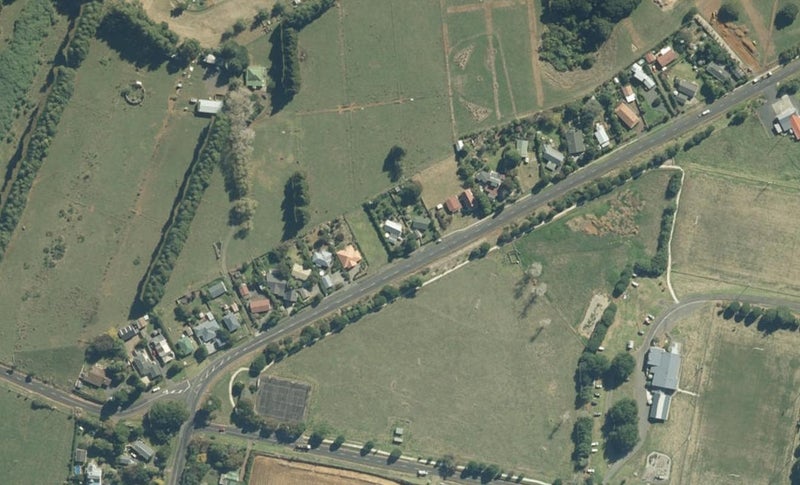 654 Onewhero-Tuakau Bridge Road, Tuakau - Carousel 1