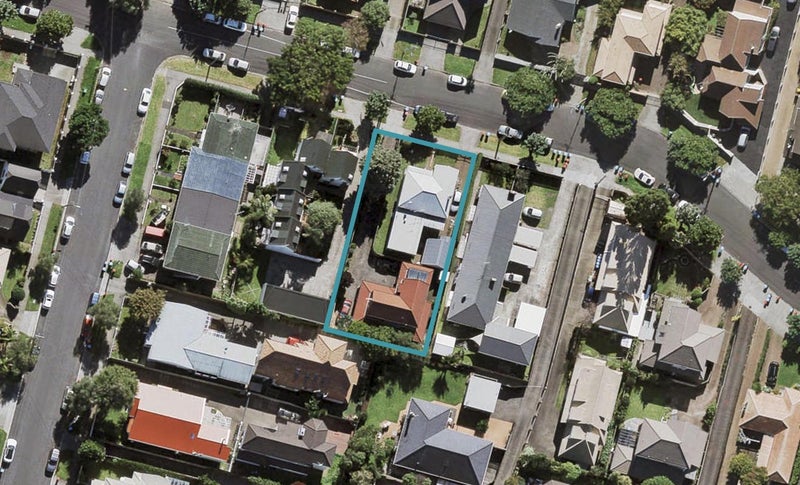 18A Rangiatea Road, Epsom, Auckland - Carousel 1