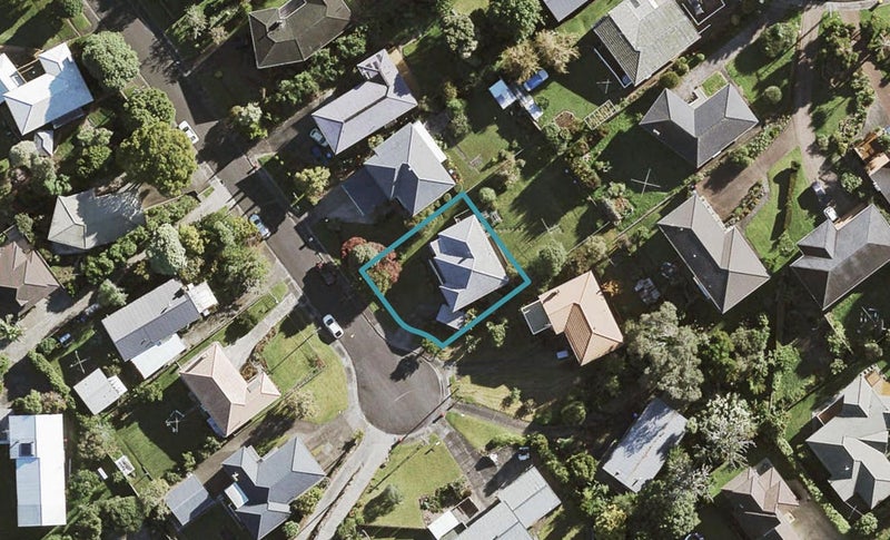 10 Barkes Place, Mount Roskill, Auckland - Carousel 1
