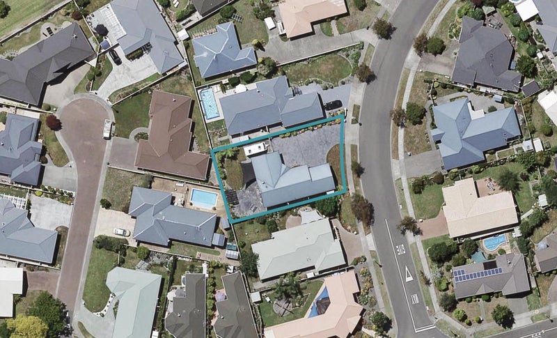 50 Kensington Drive, Taradale, Napier - Carousel 1