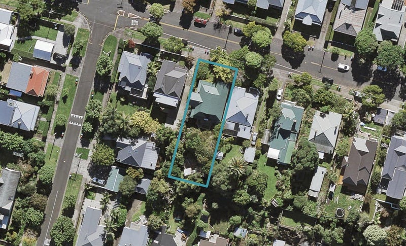 58 Paice Avenue, Sandringham, Auckland - Carousel 1