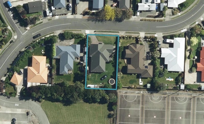 6 Sanderlane Drive, Motueka - Carousel 1