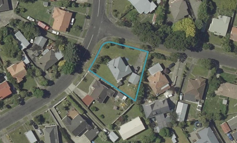 9 Nathan Place, West End, Palmerston North - Carousel 1