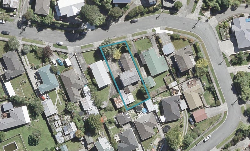 20 Lowry Crescent, Stokes Valley, Lower Hutt - Carousel 1