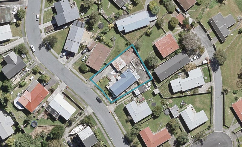 40 Aniseed Grove, Timberlea, Upper Hutt - Carousel 1