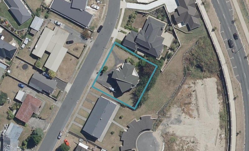 17 Goodwin Terrace, Temple View, Hamilton - Carousel 1