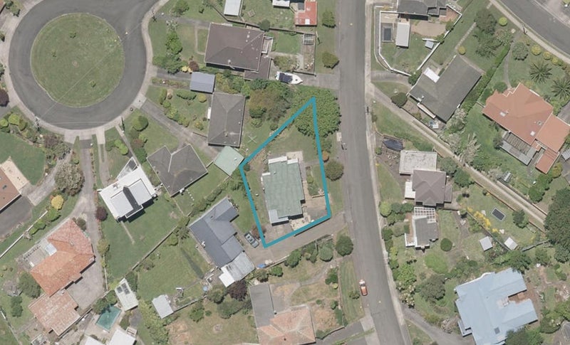 4 Windsor Terrace, Durie Hill, Whanganui - Carousel 1