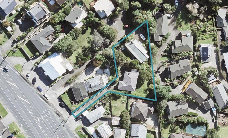 2/869 East Coast Road, Northcross, Auckland - Carousel 1