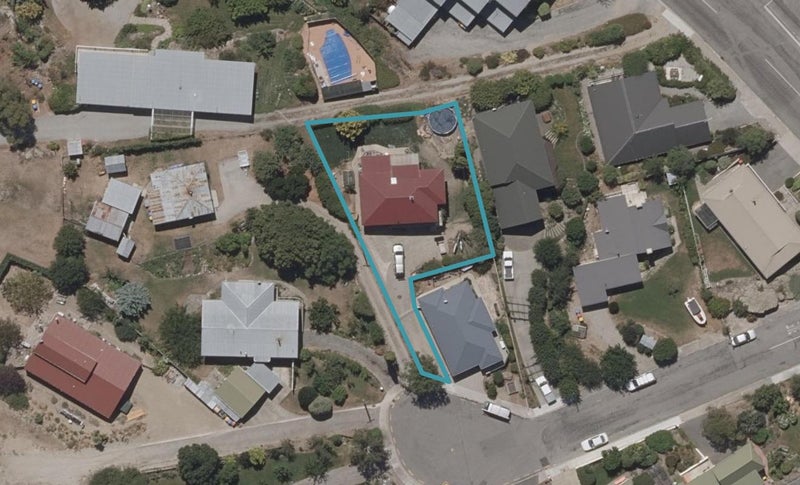 8 Athenry Road, Bridge Hill, Alexandra - Carousel 1