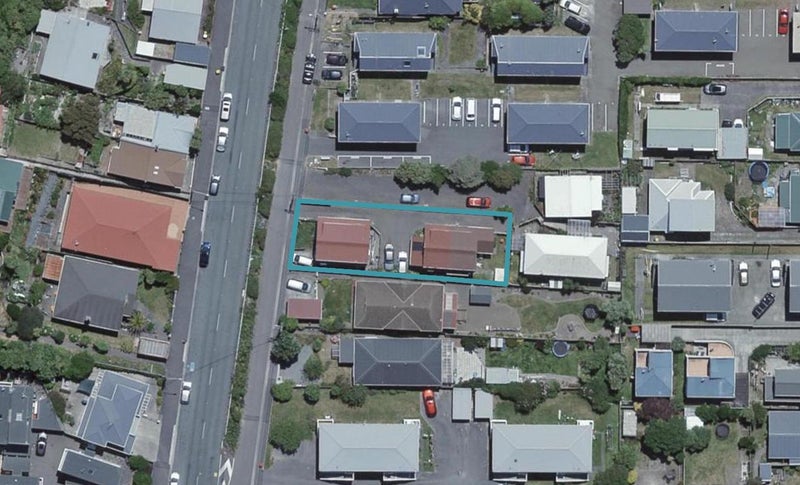 2/133 Queens Drive, Lyall Bay, Wellington - Carousel 1