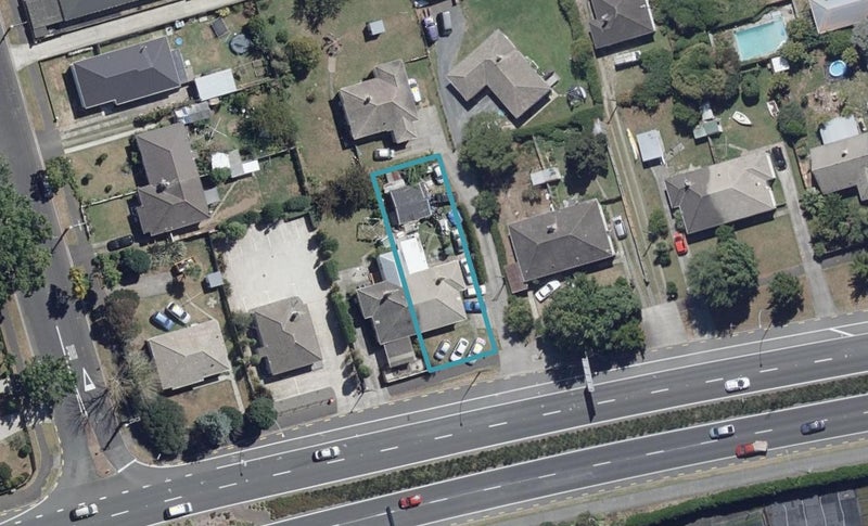 135 Cobham Drive, Hamilton East, Hamilton - Carousel 1