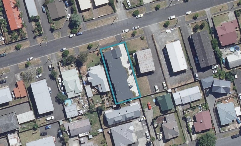 4/8 Coates Street, Hamilton East, Hamilton - Carousel 1