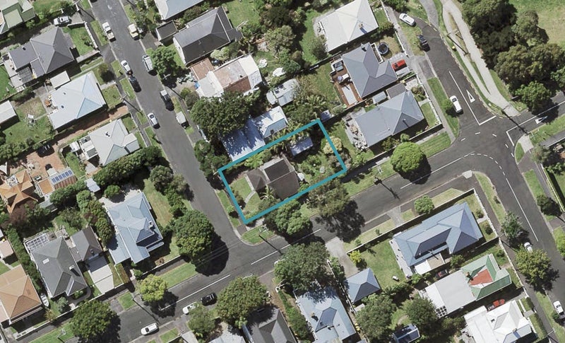 2 Bulwer Street, Devonport, Auckland - Carousel 1