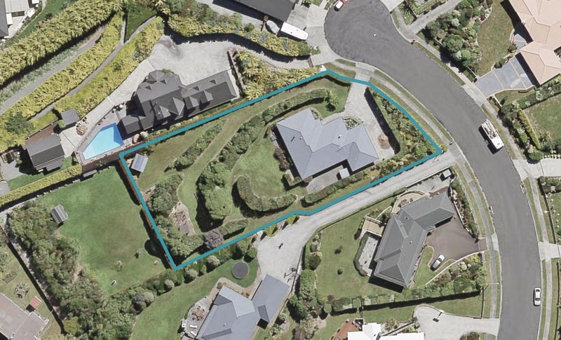 8 Marua Palm Grove, Timberlea, Upper Hutt - Carousel 1