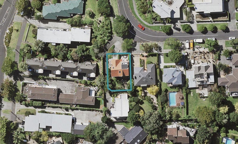 9 Ronaki Road, Mission Bay, Auckland - Carousel 1