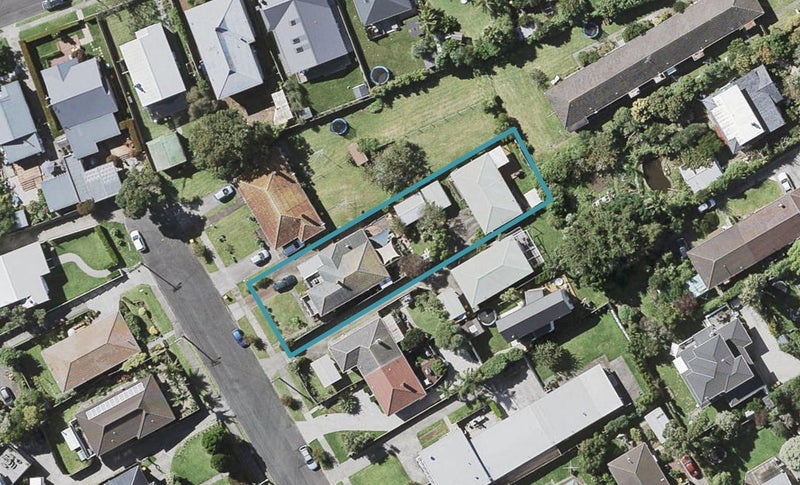 1/8 Opua Street, Belmont, Auckland - Carousel 1