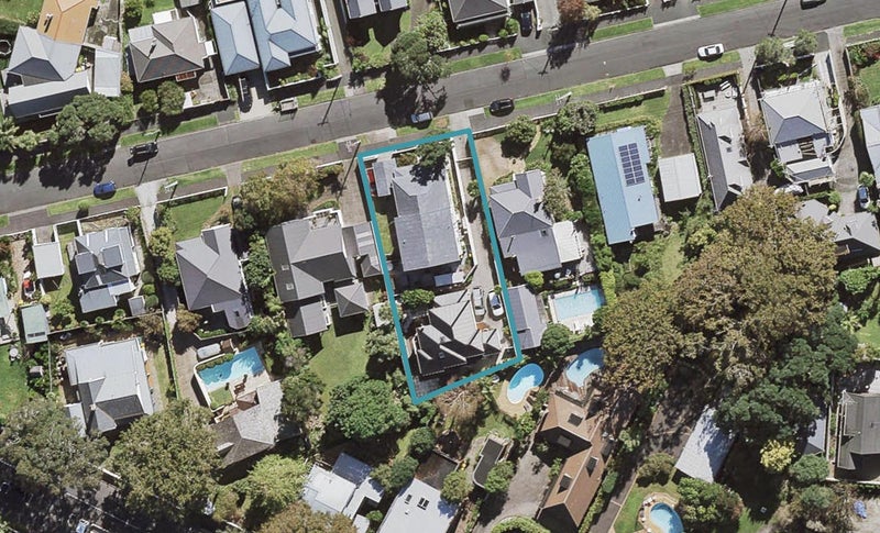 1/14 VINCENT RD, Northcote Point, Auckland - Carousel 1