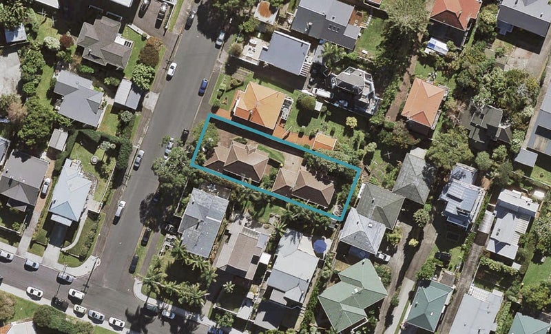1/1 Bruce Street, Northcote Point, Auckland - Carousel 1