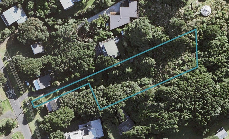 37 North Piha Road, Piha, Piha - Carousel 1