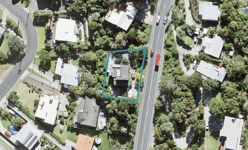 1088 Whangaparaoa Road, Tindalls Beach, Whangaparaoa - Carousel 1