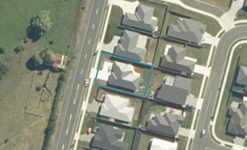 210 Helenslee Road, Pōkeno - Carousel 1