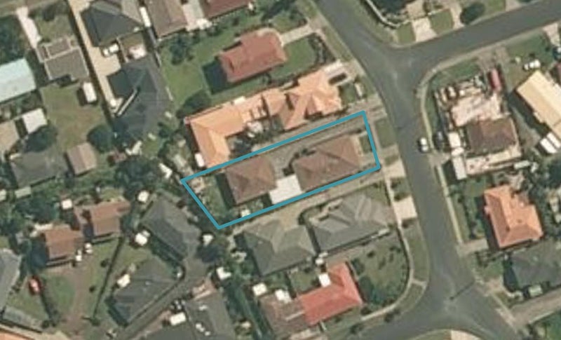 2/14 Pine Road, Orewa, Orewa - Carousel 1