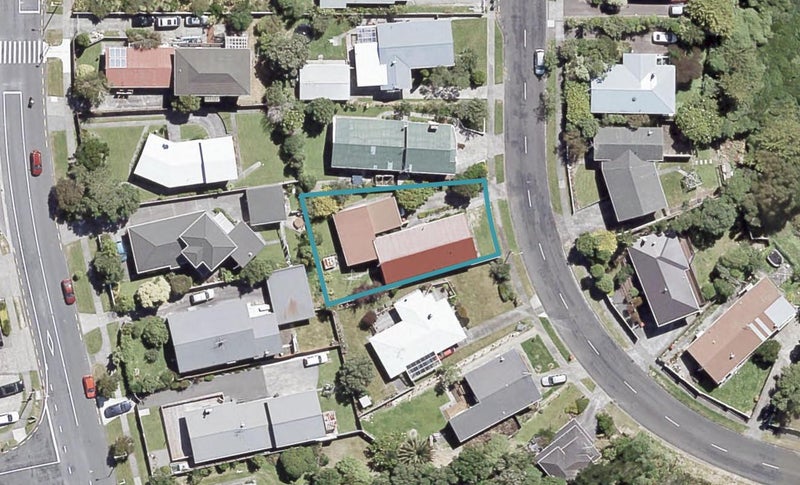 5 Cedar Street, Maungaraki, Lower Hutt - Carousel 1