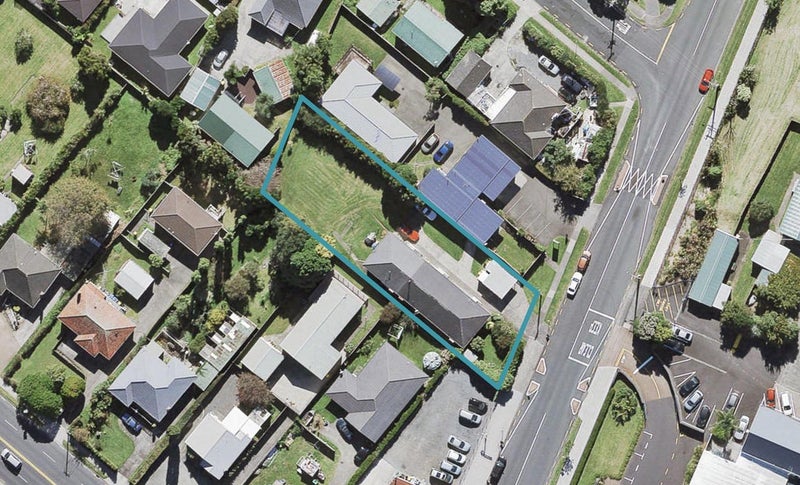 3/2 Archibald Road, Kelston, Auckland - Carousel 1